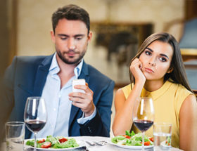 couple having a bad date